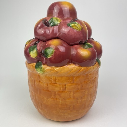 Vintage apples basket - in,